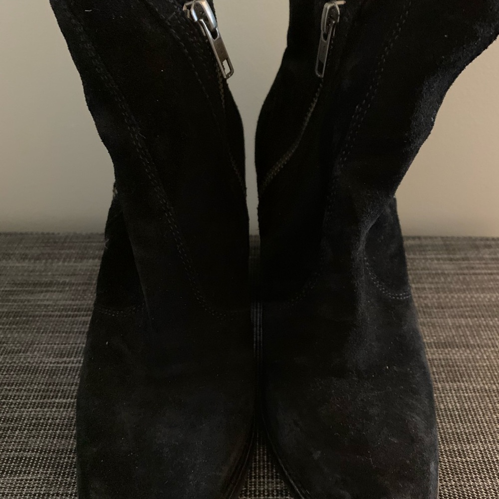 Seychelles Black Suede ankle boot